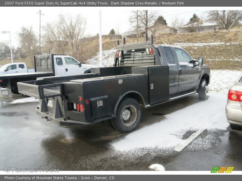 Dark Shadow Grey Metallic / Medium Flint 2007 Ford F350 Super Duty XL SuperCab 4x4 Utility Truck