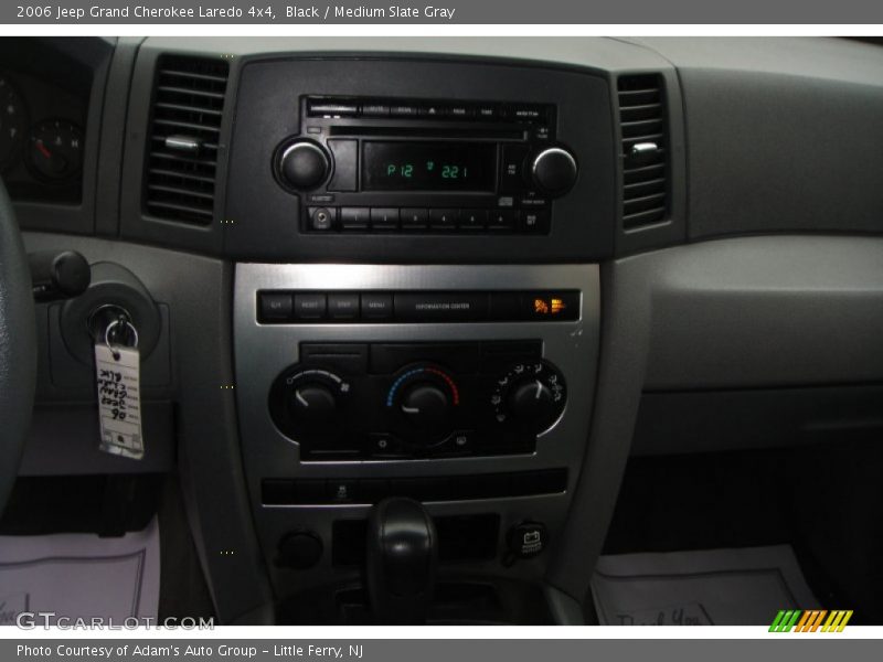 Black / Medium Slate Gray 2006 Jeep Grand Cherokee Laredo 4x4
