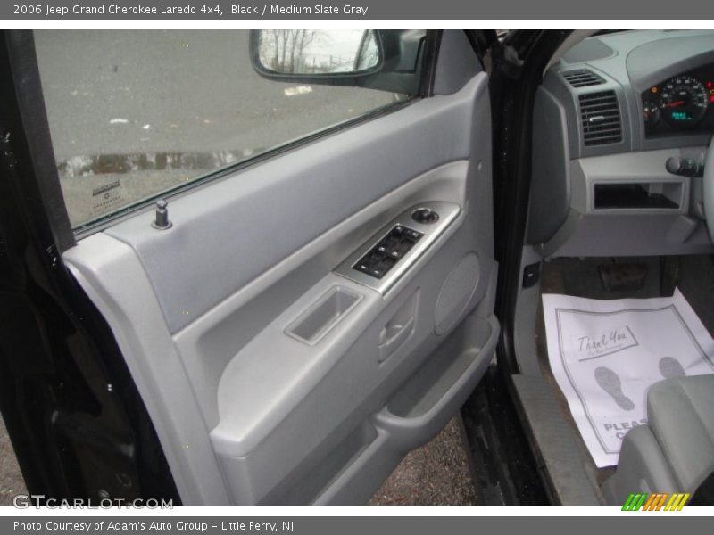 Black / Medium Slate Gray 2006 Jeep Grand Cherokee Laredo 4x4