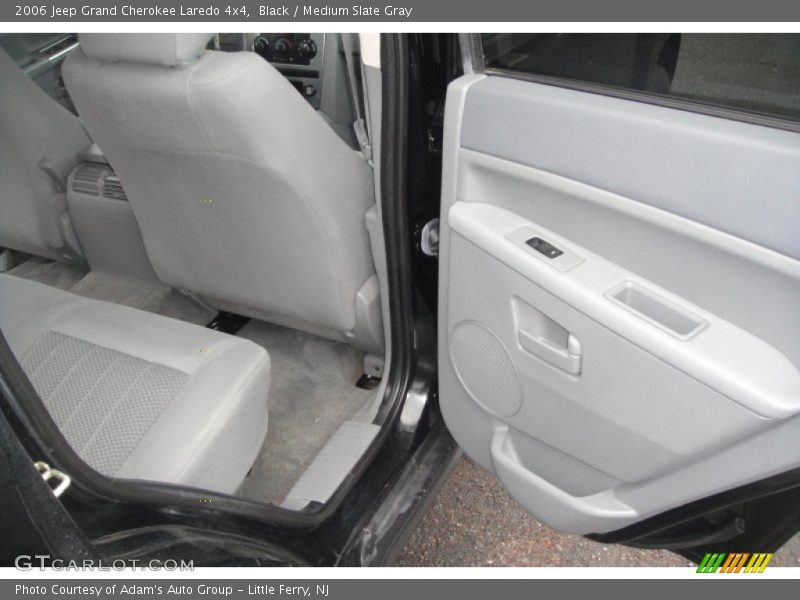 Black / Medium Slate Gray 2006 Jeep Grand Cherokee Laredo 4x4