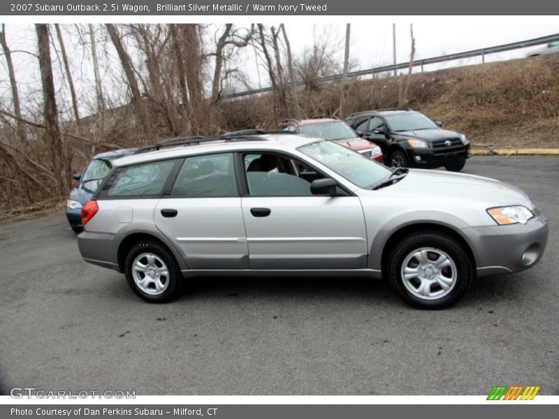 Brilliant Silver Metallic / Warm Ivory Tweed 2007 Subaru Outback 2.5i Wagon