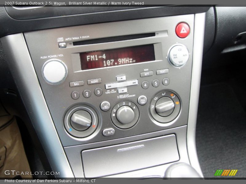 Controls of 2007 Outback 2.5i Wagon