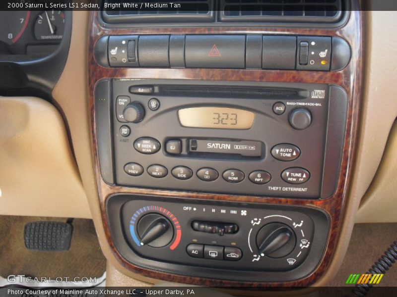 Controls of 2000 L Series LS1 Sedan