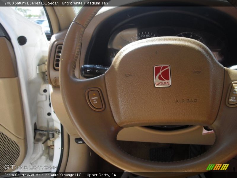 Bright White / Medium Tan 2000 Saturn L Series LS1 Sedan