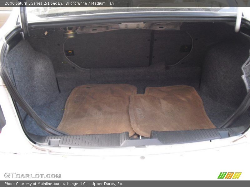  2000 L Series LS1 Sedan Trunk