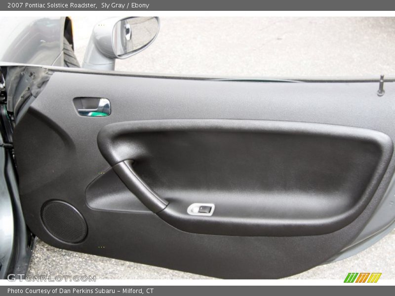 Sly Gray / Ebony 2007 Pontiac Solstice Roadster