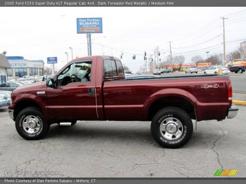 Dark Toreador Red Metallic / Medium Flint 2005 Ford F250 Super Duty XLT Regular Cab 4x4
