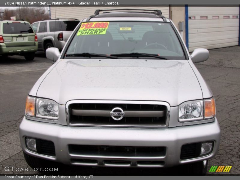 Glacier Pearl / Charcoal 2004 Nissan Pathfinder LE Platinum 4x4