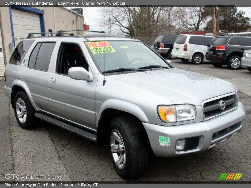 Glacier Pearl / Charcoal 2004 Nissan Pathfinder LE Platinum 4x4