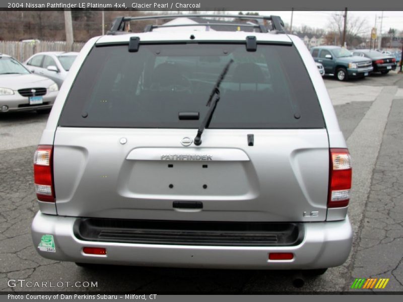 Glacier Pearl / Charcoal 2004 Nissan Pathfinder LE Platinum 4x4