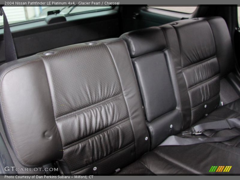 Glacier Pearl / Charcoal 2004 Nissan Pathfinder LE Platinum 4x4