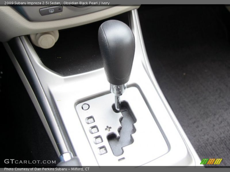 Obsidian Black Pearl / Ivory 2009 Subaru Impreza 2.5i Sedan