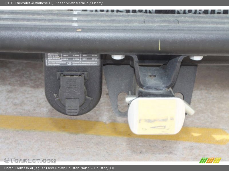 Sheer Silver Metallic / Ebony 2010 Chevrolet Avalanche LS