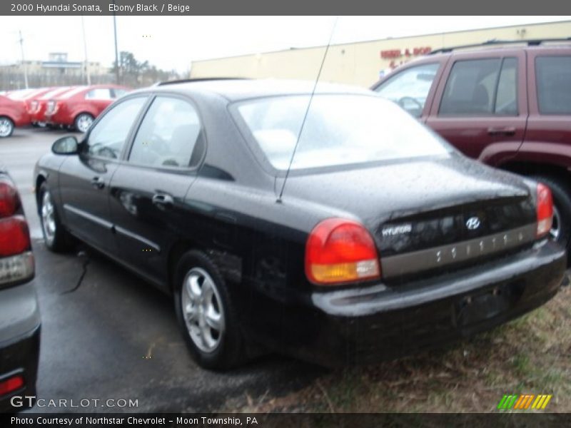 Ebony Black / Beige 2000 Hyundai Sonata