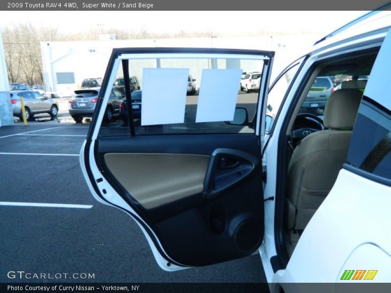 Super White / Sand Beige 2009 Toyota RAV4 4WD