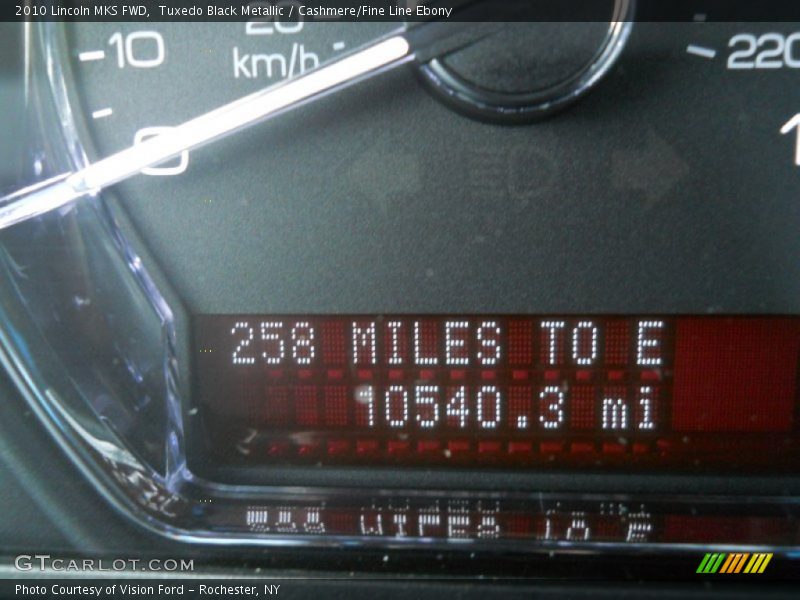 Tuxedo Black Metallic / Cashmere/Fine Line Ebony 2010 Lincoln MKS FWD