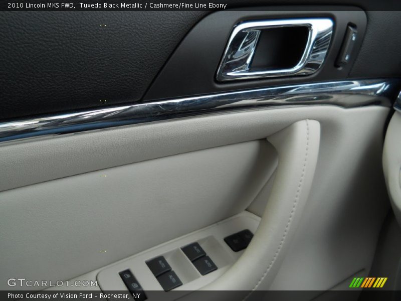 Tuxedo Black Metallic / Cashmere/Fine Line Ebony 2010 Lincoln MKS FWD