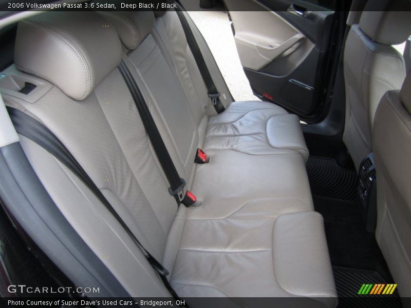 Deep Black / Black 2006 Volkswagen Passat 3.6 Sedan