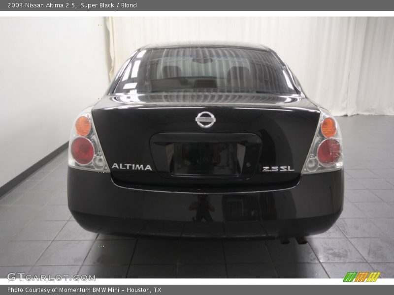 Super Black / Blond 2003 Nissan Altima 2.5