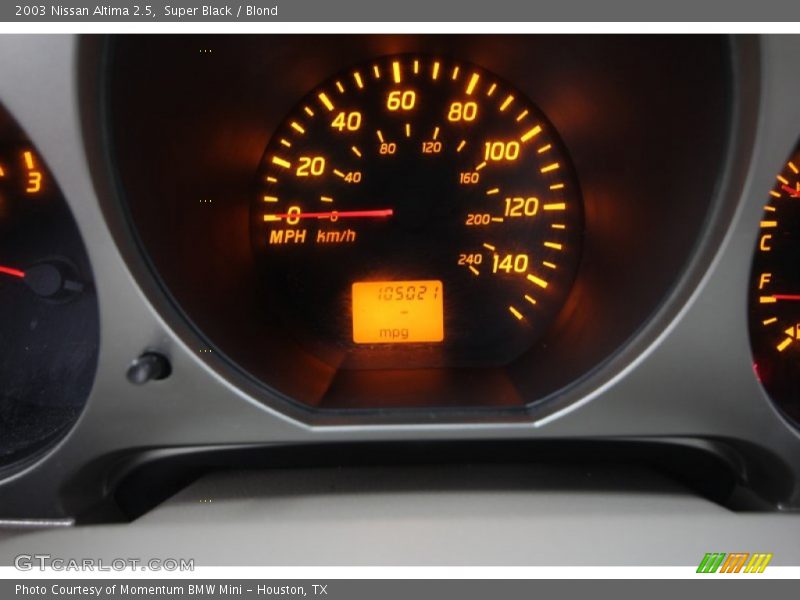 Super Black / Blond 2003 Nissan Altima 2.5