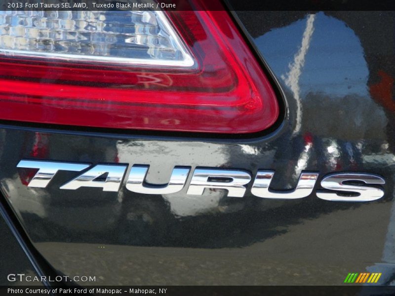  2013 Taurus SEL AWD Logo