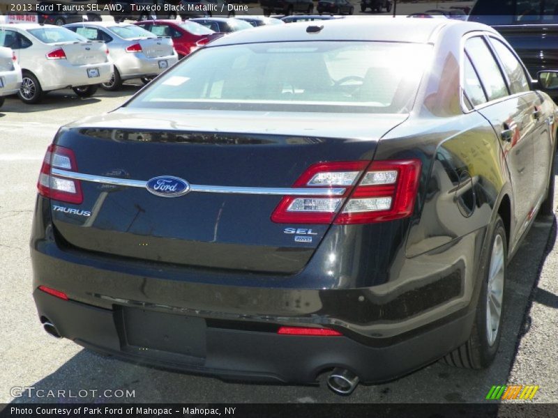  2013 Taurus SEL AWD Tuxedo Black Metallic