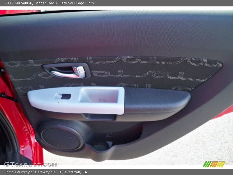 Molten Red / Black Soul Logo Cloth 2012 Kia Soul +