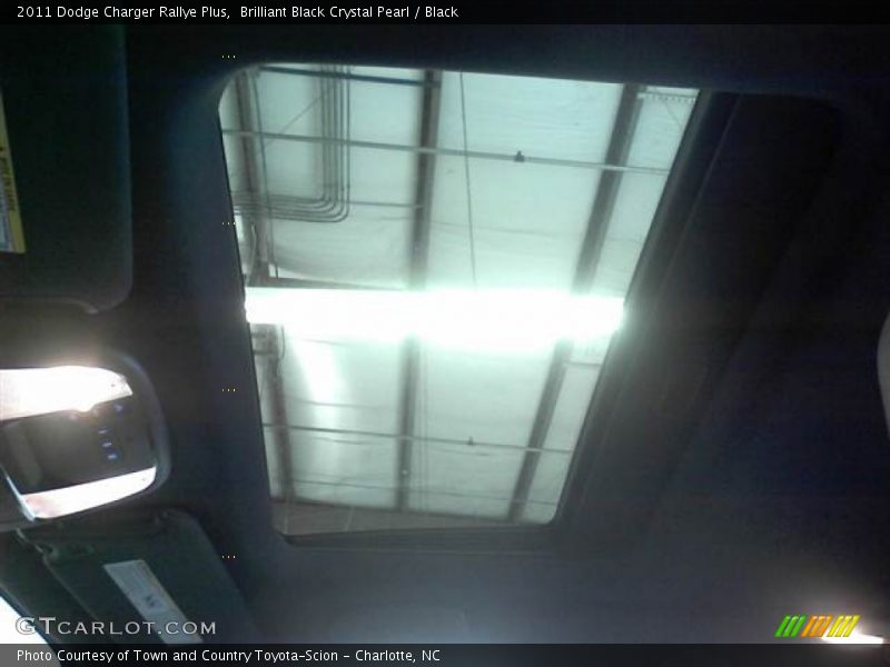 Brilliant Black Crystal Pearl / Black 2011 Dodge Charger Rallye Plus