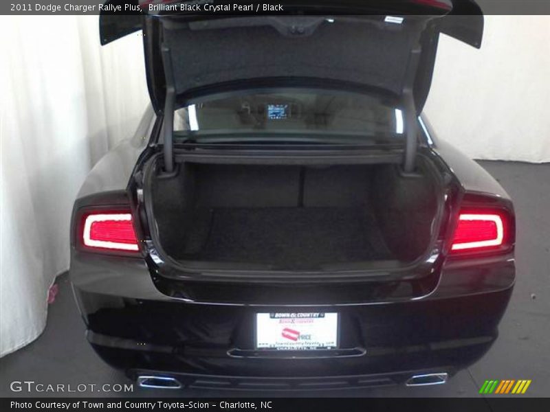 Brilliant Black Crystal Pearl / Black 2011 Dodge Charger Rallye Plus