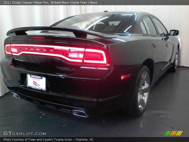 Brilliant Black Crystal Pearl / Black 2011 Dodge Charger Rallye Plus