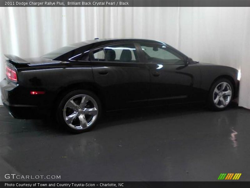 Brilliant Black Crystal Pearl / Black 2011 Dodge Charger Rallye Plus