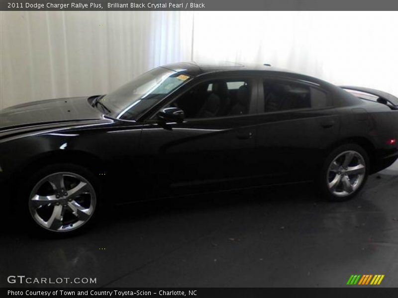 Brilliant Black Crystal Pearl / Black 2011 Dodge Charger Rallye Plus