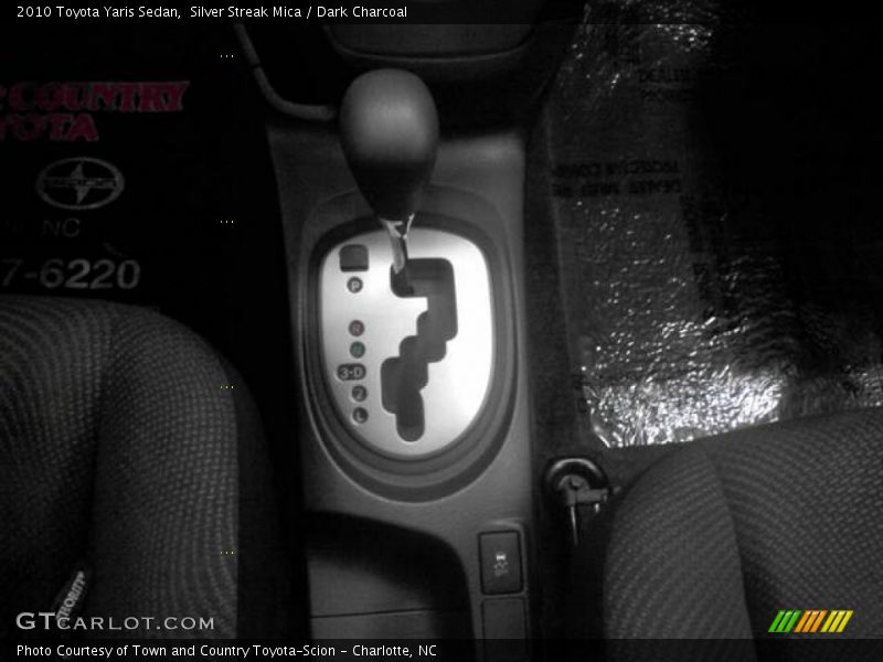 Silver Streak Mica / Dark Charcoal 2010 Toyota Yaris Sedan