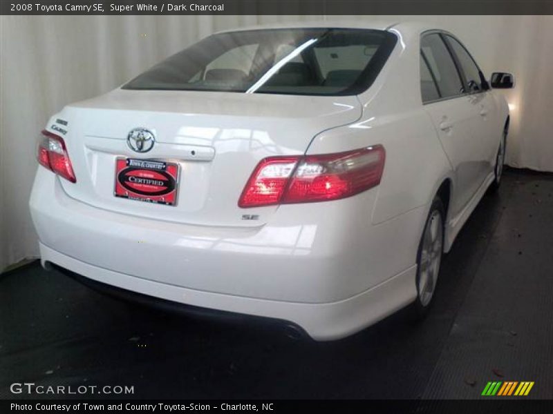 Super White / Dark Charcoal 2008 Toyota Camry SE