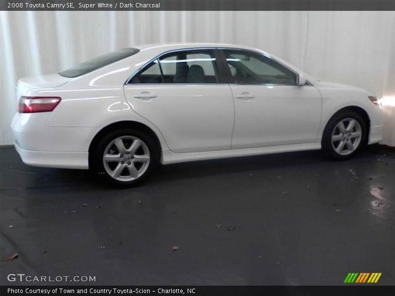 Super White / Dark Charcoal 2008 Toyota Camry SE
