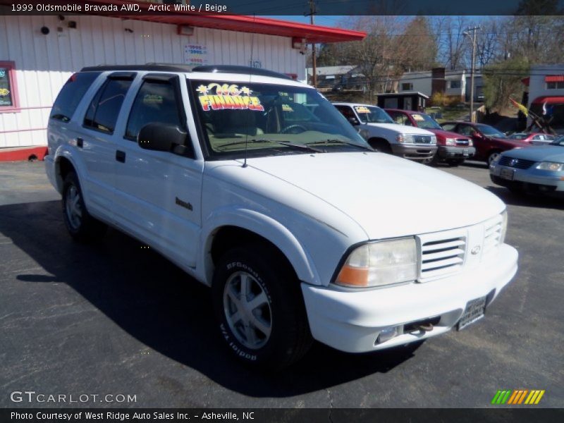 Arctic White / Beige 1999 Oldsmobile Bravada AWD