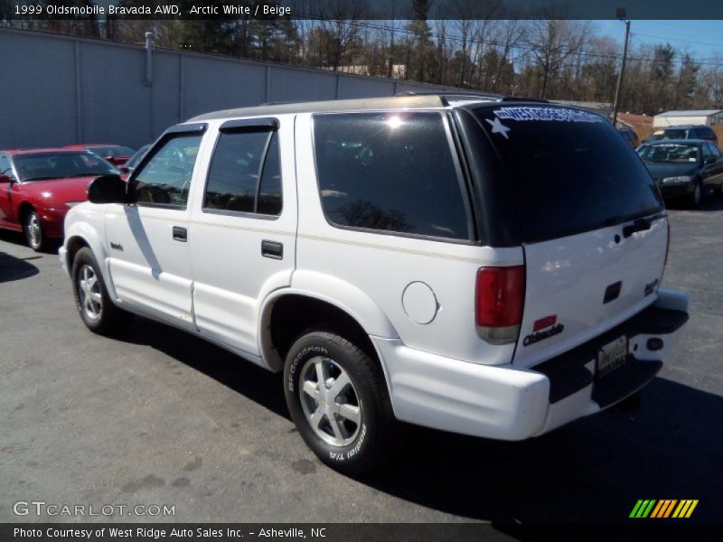 Arctic White / Beige 1999 Oldsmobile Bravada AWD