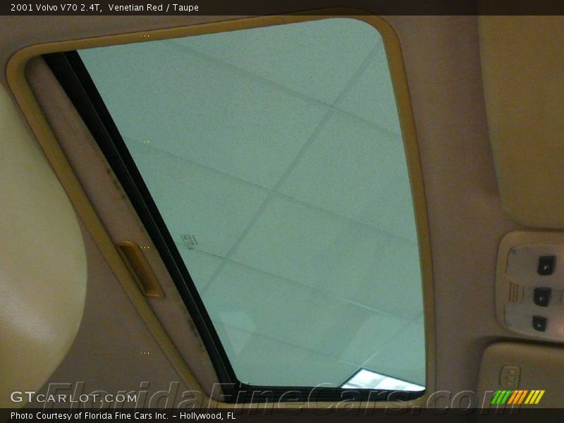 Venetian Red / Taupe 2001 Volvo V70 2.4T