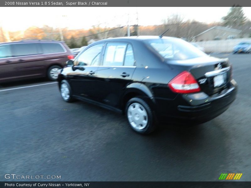 Super Black / Charcoal 2008 Nissan Versa 1.8 S Sedan