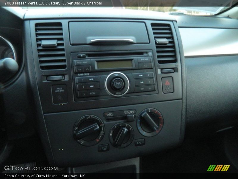 Super Black / Charcoal 2008 Nissan Versa 1.8 S Sedan