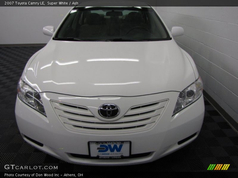 Super White / Ash 2007 Toyota Camry LE
