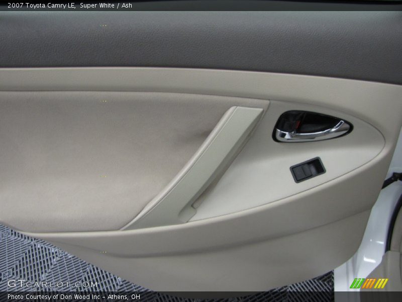 Super White / Ash 2007 Toyota Camry LE