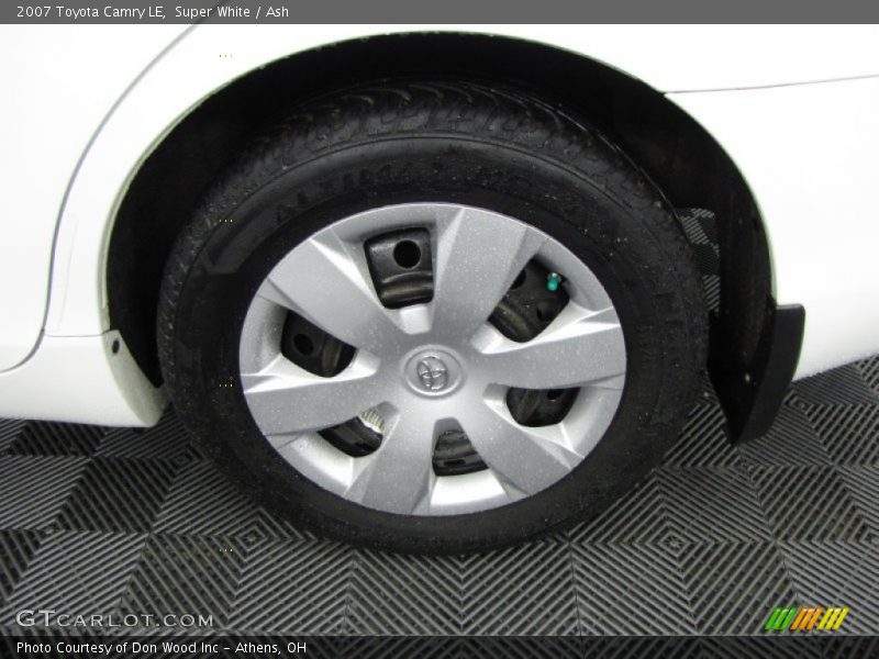 Super White / Ash 2007 Toyota Camry LE