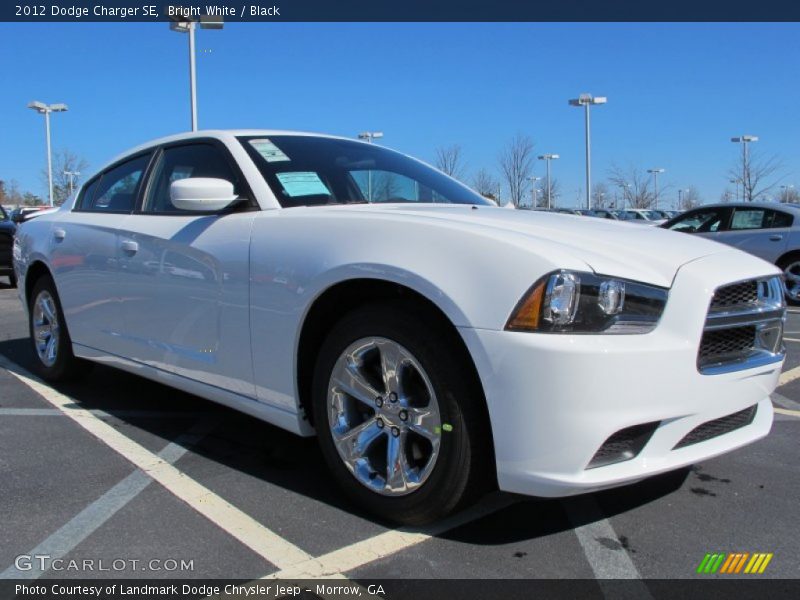 Bright White / Black 2012 Dodge Charger SE