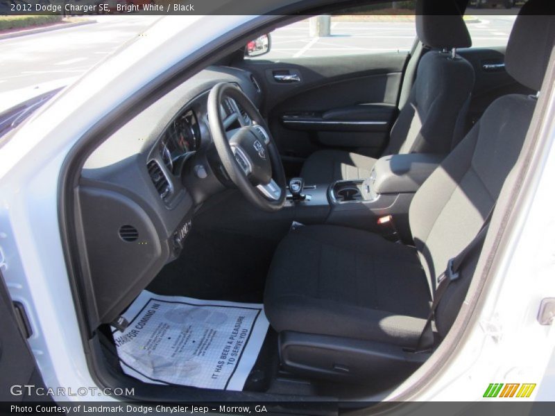 Bright White / Black 2012 Dodge Charger SE