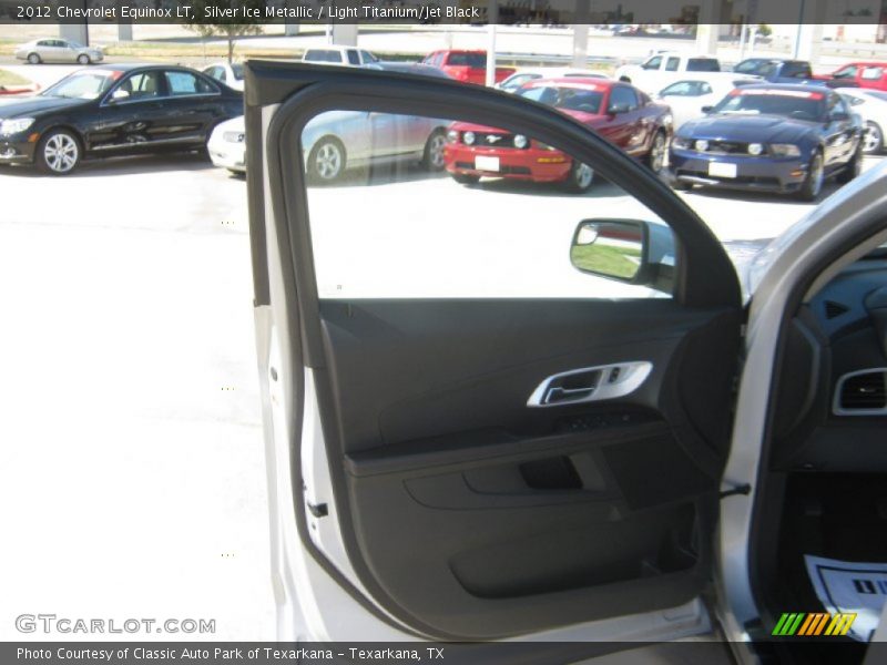 Silver Ice Metallic / Light Titanium/Jet Black 2012 Chevrolet Equinox LT