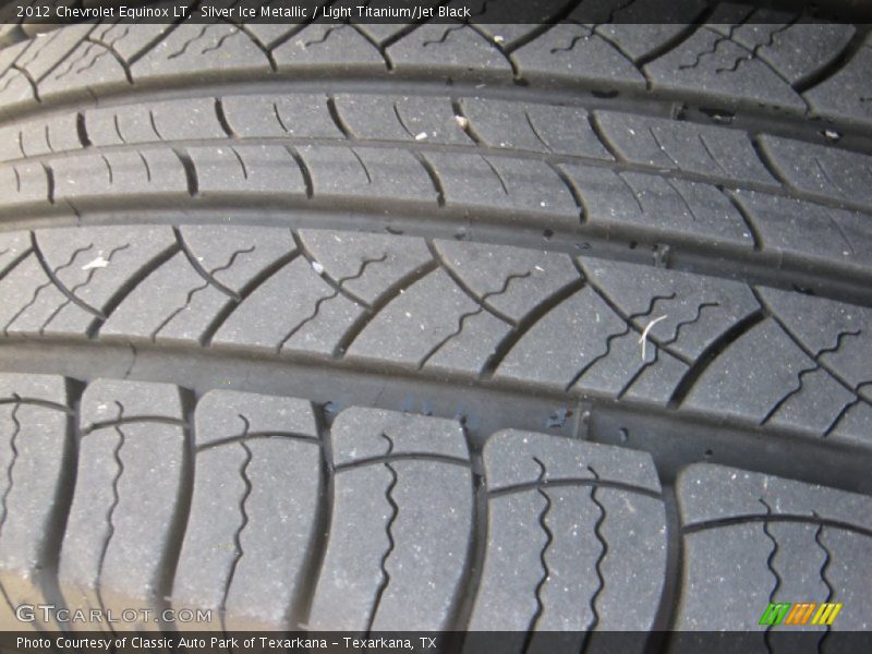 Silver Ice Metallic / Light Titanium/Jet Black 2012 Chevrolet Equinox LT