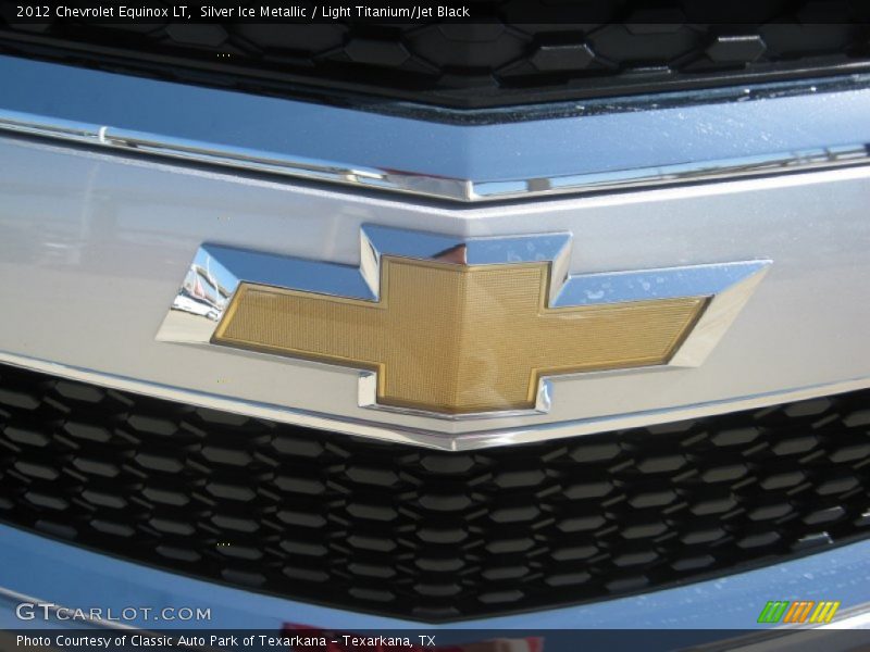 Silver Ice Metallic / Light Titanium/Jet Black 2012 Chevrolet Equinox LT