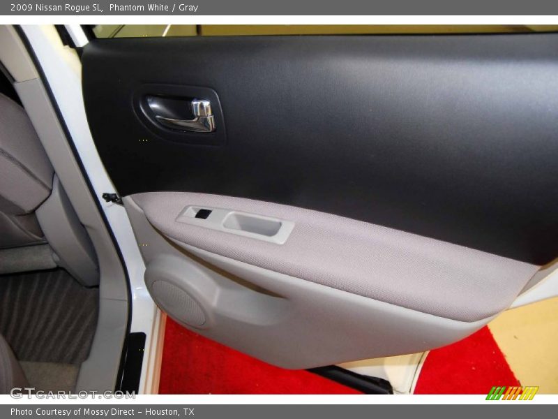 Phantom White / Gray 2009 Nissan Rogue SL