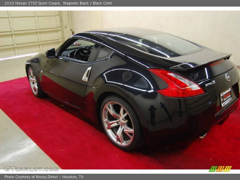 Magnetic Black / Black Cloth 2010 Nissan 370Z Sport Coupe